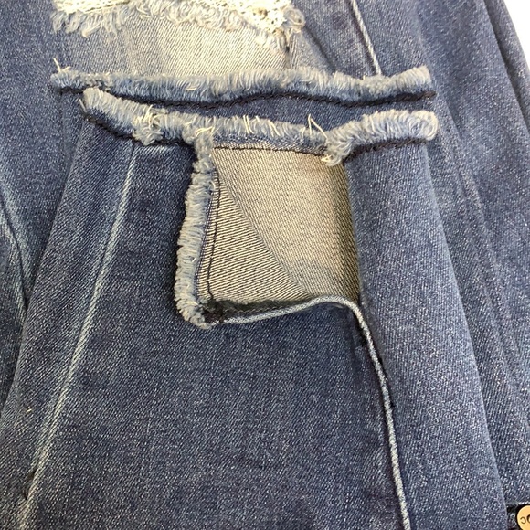 Distressed KanCan Skinny Jeans - Picture 6 of 7